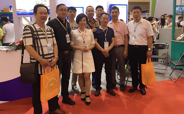 湖北昌利公司率團參加第二十一屆中國超硬材 料技術發展論壇及“三磨”展覽會 湖北昌利公司率團參加第二十一屆中國超硬材 料技術發展論壇及“三磨”展覽會