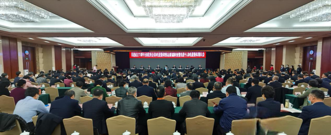 昌利公司龍其準董事長獲民建中央表彰，授予“全國優秀會員”榮譽稱號