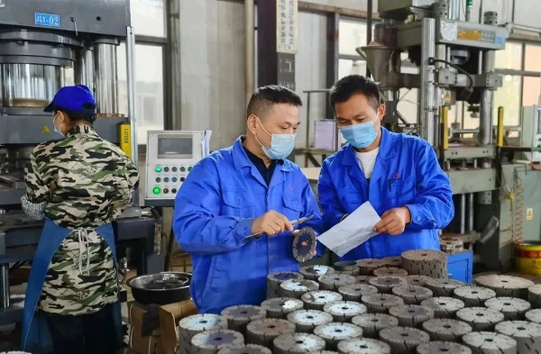 昌利公司開展金剛石鋸片生產(chǎn)“質(zhì)量月”系列活動 昌利公司開展金剛石鋸片生產(chǎn)“質(zhì)量月”系列活動