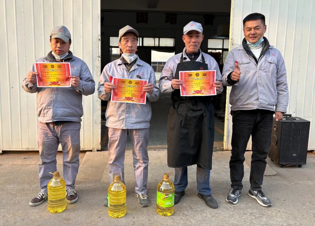 湖北昌利焊接車間開口崗位技能競賽落幕,誰是“最強開口手?” 湖北昌利焊接車間開口崗位技能競賽落幕,誰是“最強開口手?”